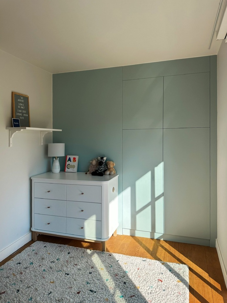 Maatkast in kinderkamer in Kapellen – slimme invulling van een verloren hoek